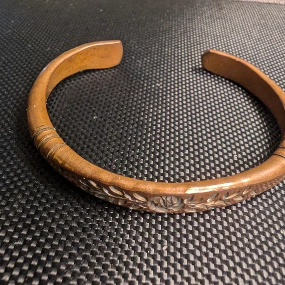 Engraved Copper Bangle Bracelet - Picture 4 of 4